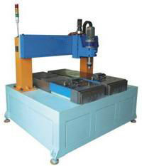 專業定制與高效制造 鉆孔攻牙專用機、可動腕配件與沖床的綜合解決方案